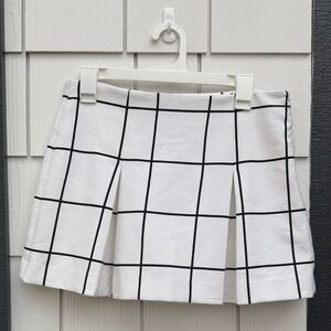 Forever 21 White Mini Skirt with Black Windowpane Grid